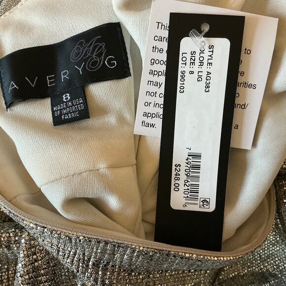 Avery G Light Gold Metallic Evening Gown Size 8 Sleeveless Thigh Slit Formal - Picture 10 of 14